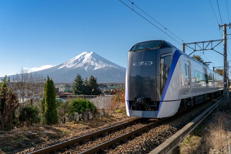 fuji-excursion-train