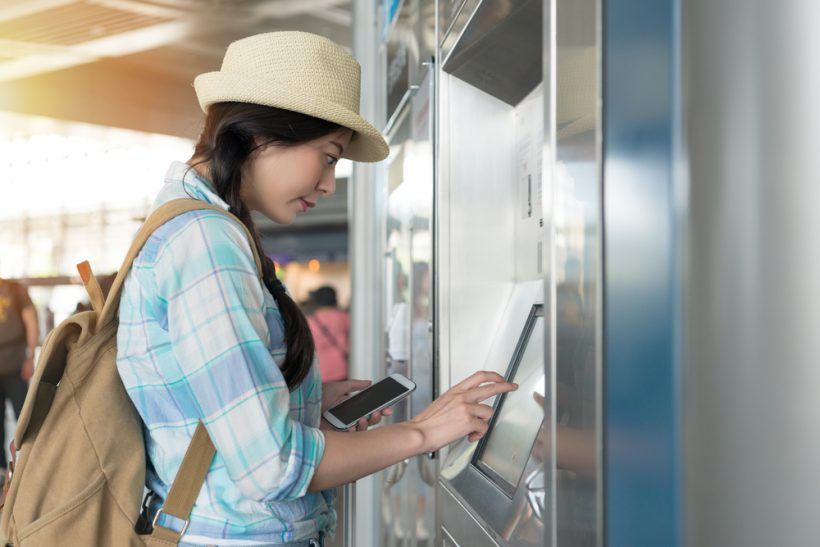woman-mobile-japan-station-e1683636279101
