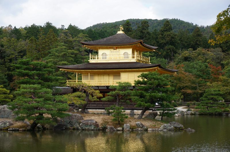 kinkakuji-golden-pavillion-kyoto-e1485856373700